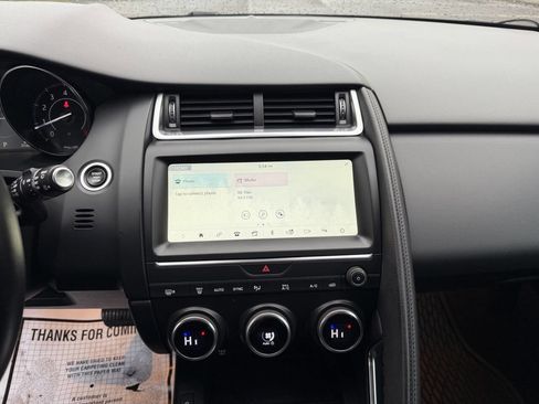 Used 2019 Jaguar E-PACE P250 AWD 4dr SUV image 17