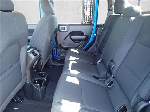 Used 2021 Jeep Gladiator Willys image 8