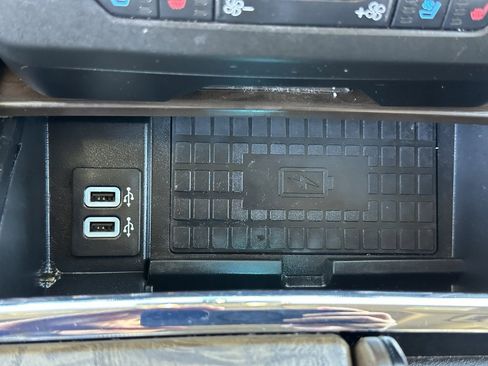 Used 2019 Ford Expedition Platinum image 31