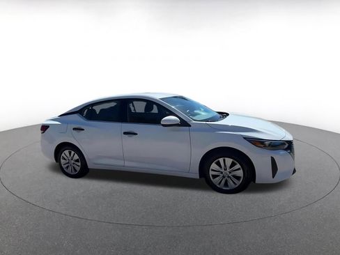 Used 2025 Nissan Sentra S image 2