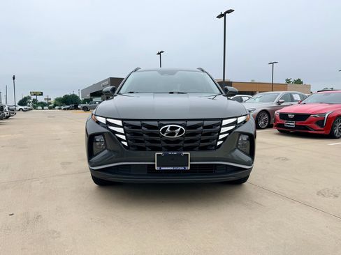 Used 2023 Hyundai Tucson SEL w/ Convenience Package FWD image 2
