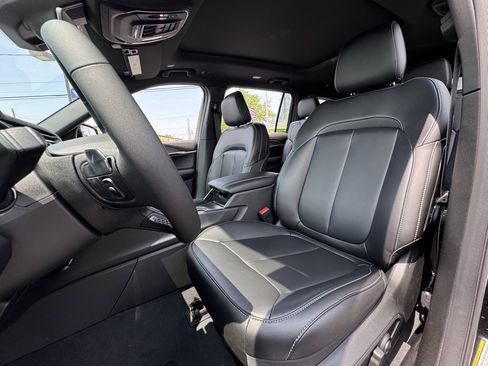 New 2025 Jeep Grand Cherokee L Limited w/ Black Appearance Package image 11