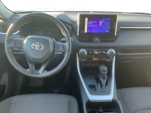 Used 2025 Toyota RAV4 XLE image 10