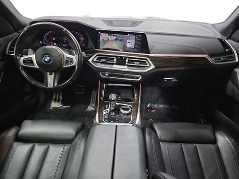 Used 2021 BMW X5 xDrive40i w/ M Sport Package image 9