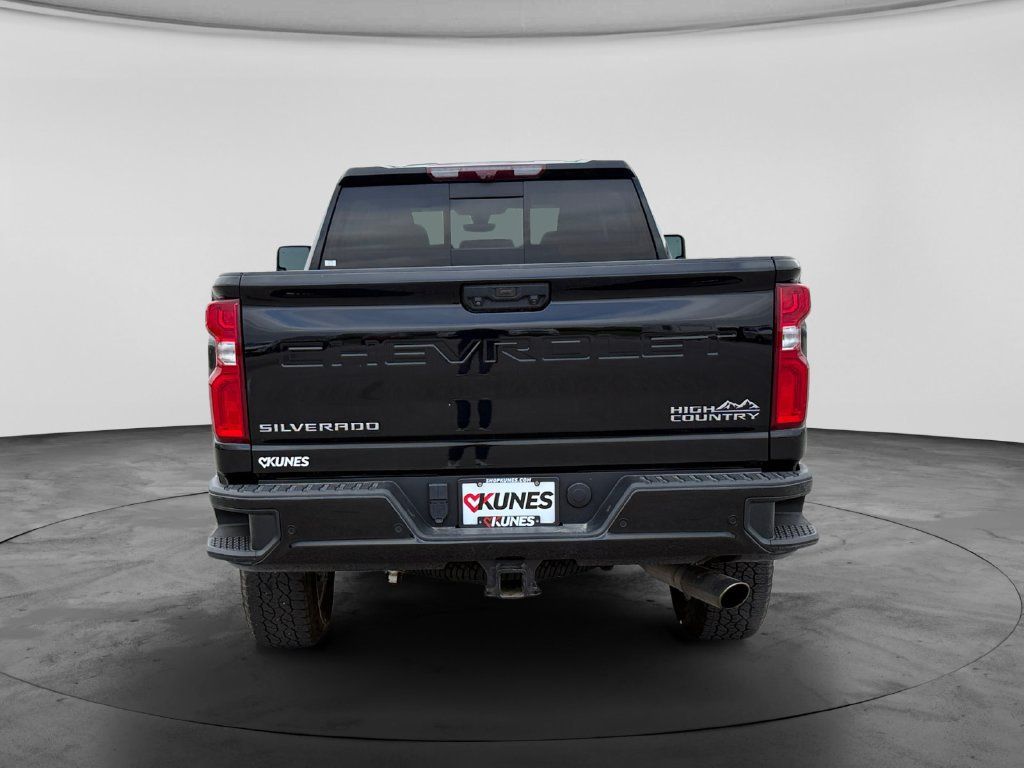 Used 2020 Chevrolet Silverado 3500 High Country w/ Technology Package AWD/4WD image 8