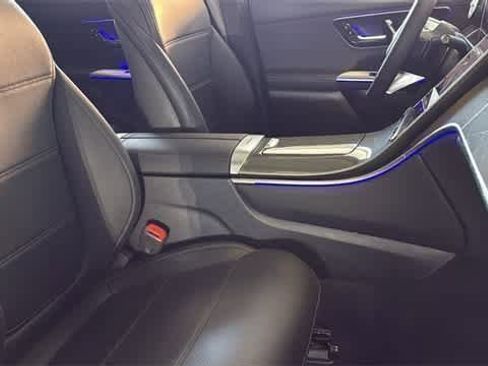 Used 2025 Mercedes-Benz GLC 300 4MATIC image 65