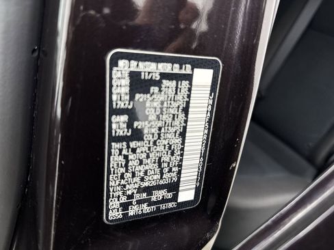 Used 2016 Nissan Juke SV image 41