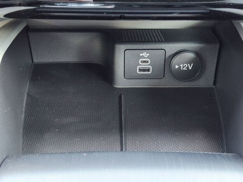 New 2025 Ford Escape Base image 17