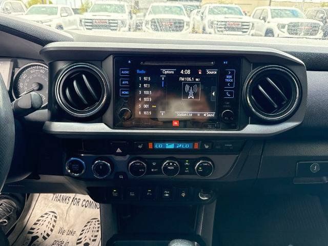 Used 2016 Toyota Tacoma TRD Off-Road AWD/4WD image 10