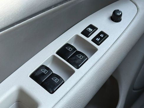 Used 2011 INFINITI G37 x Sedan w/ Premium Pkg image 39