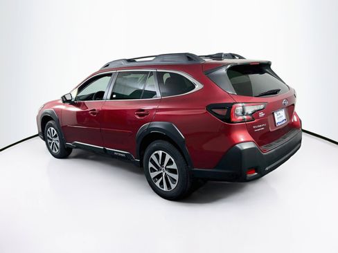 Used 2023 Subaru Outback Premium image 7