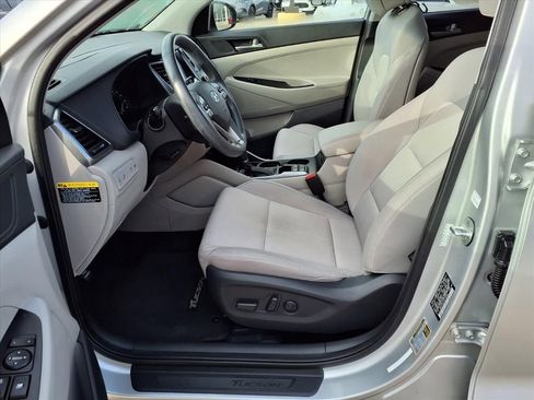 Used 2018 Hyundai Tucson Value w/ Cargo Package image 19