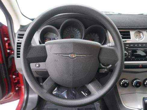 Used 2010 Chrysler Sebring Touring FWD image 14