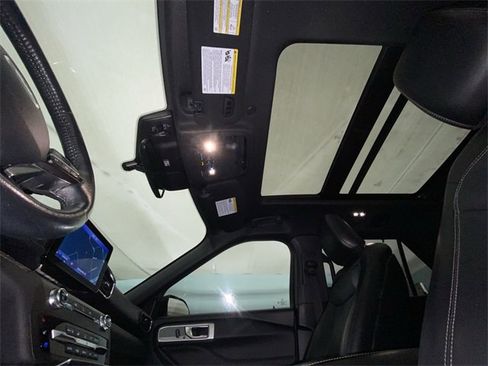 Used 2020 Ford Explorer Limited w/ Class III Trailer Tow Package image 22