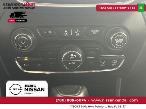 Used 2020 Jeep Cherokee Trailhawk w/ Cold Weather Group image 27