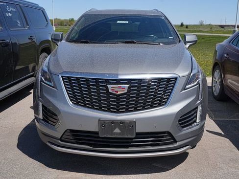 Used 2023 Cadillac XT5 Premium Luxury FWD image 2