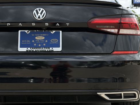 Used 2020 Volkswagen Passat 2.0T R-Line FWD image 6