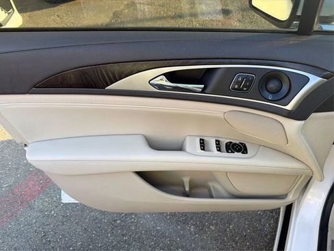 Used 2019 Lincoln MKZ Reserve image 18