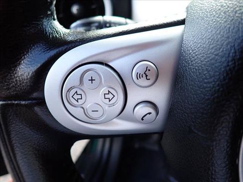 Used 2010 MINI Cooper Hardtop FWD image 13