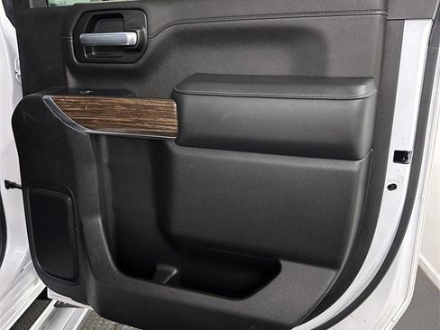 Used 2023 Chevrolet Silverado 3500 High Country image 42