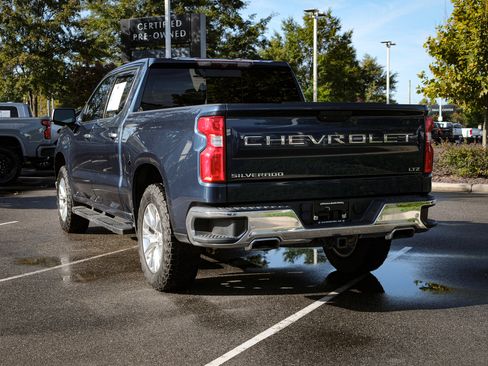 Used 2020 Chevrolet Silverado 1500 LTZ w/ LTZ Premium Package image 8
