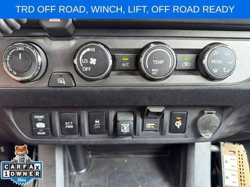 Used 2020 Toyota Tacoma TRD Off-Road AWD/4WD image 17