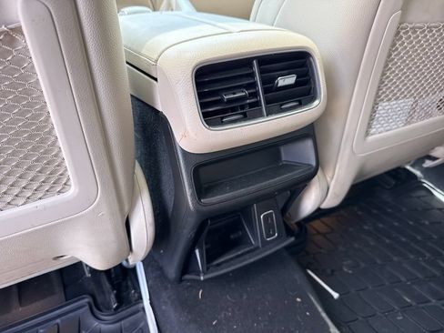 Used 2021 Mercedes-Benz GLE 350 4MATIC image 24