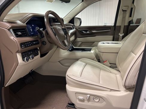 Certified 2022 GMC Yukon XL Denali w/ Advanced Technology Package image 11