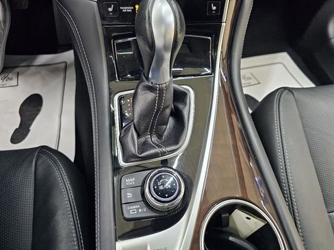 Used 2015 INFINITI Q50 Premium w/ Technology Package RWD image 33