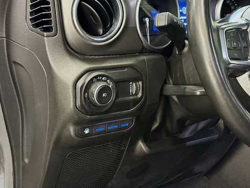 Used 2023 Jeep Wrangler Unlimited Rubicon 4xe w/ Cold Weather Group AWD/4WD image 17