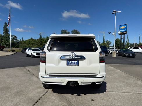 Used 2023 Toyota 4Runner Limited AWD/4WD image 5