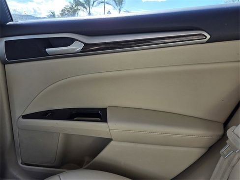 Used 2016 Ford Fusion SE w/ Equipment Group 502A image 13