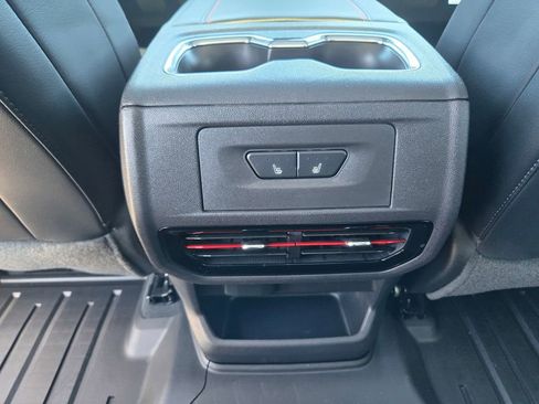 Certified 2025 Chevrolet Silverado EV RST AWD/4WD image 10