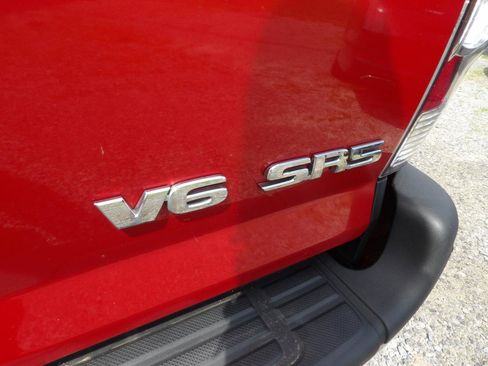 Used 2010 Toyota Tacoma 4x4 Access Cab V6 image 5