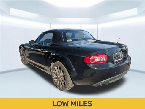 Used 2013 MAZDA MX-5 Miata Club RWD image 2