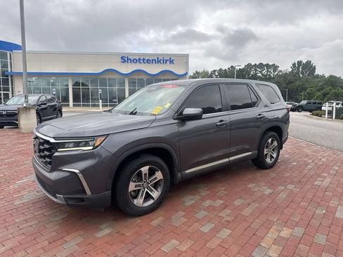Used 2023 Honda Pilot EX-L image 4