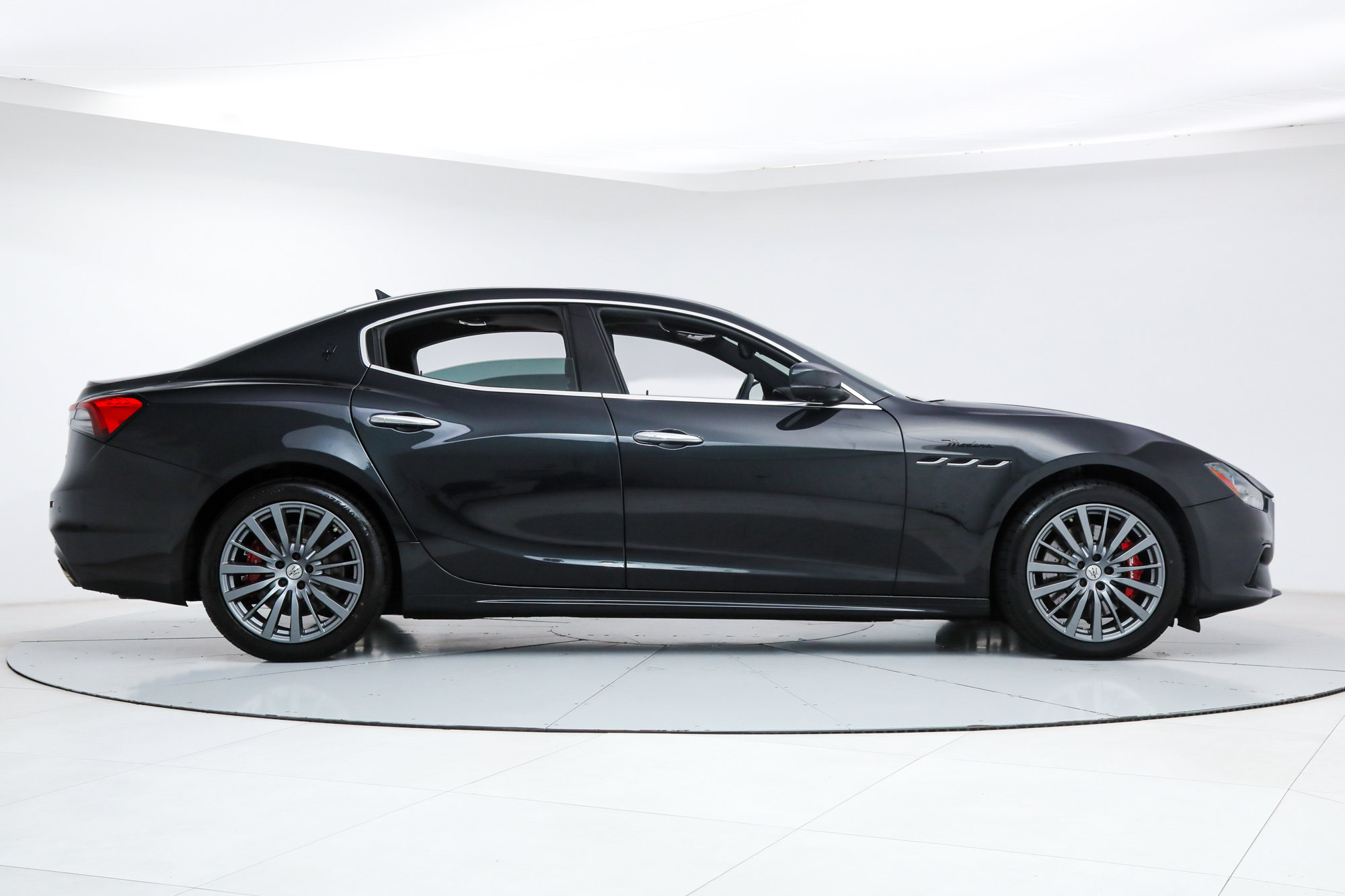 Certified 2022 Maserati Ghibli Modena RWD image 6