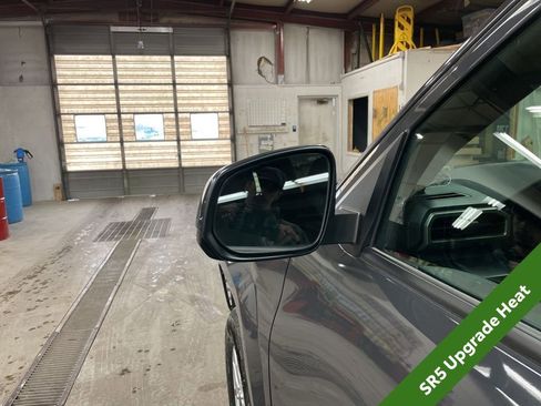 Used 2025 Toyota Tacoma SR5 AWD/4WD image 9