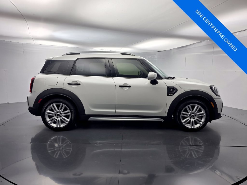 Used 2024 MINI Cooper Countryman S w/ Premium Package FWD image 3