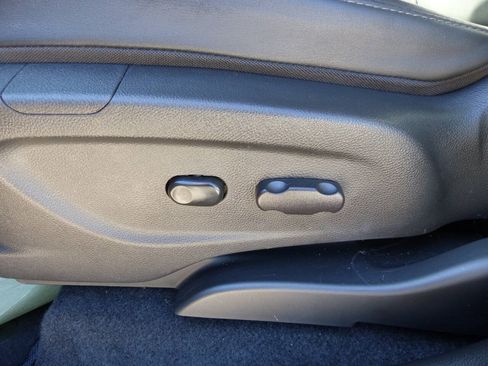 Used 2020 Buick Encore Preferred w/ Safety Package FWD image 21