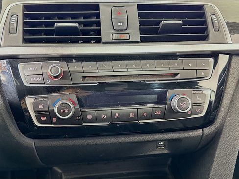 Used 2020 BMW 440i Convertible w/ M Sport Package image 17