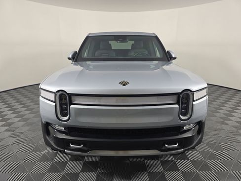 Used 2022 Rivian R1T Adventure image 8