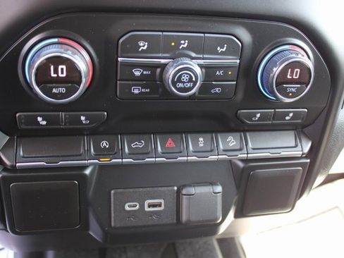 Used 2019 Chevrolet Silverado 1500 LT w/ All-Star Edition image 10