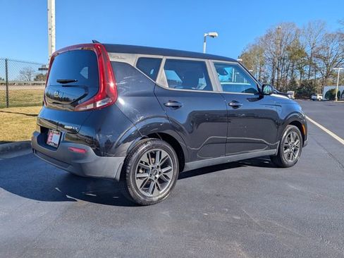 Used 2020 Kia Soul EX image 3
