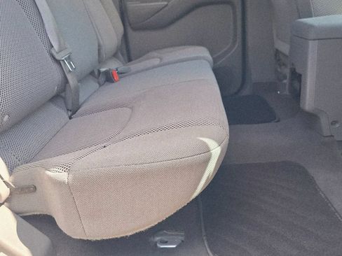 Used 2021 Nissan Frontier SV RWD image 12