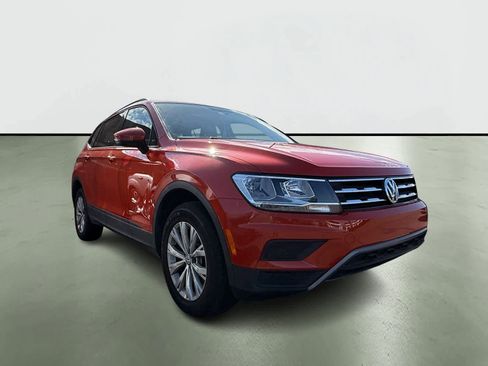 Used 2018 Volkswagen Tiguan S image 5