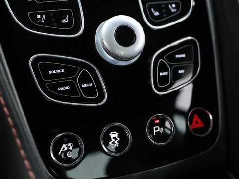 Used 2014 Aston Martin Vanquish Coupe RWD image 42