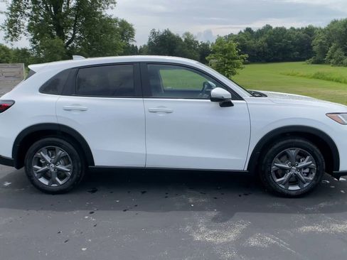 New 2026 Honda HR-V LX image 9