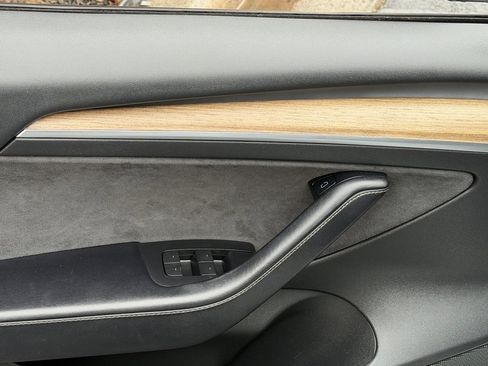 Used 2022 Tesla Model 3 Standard Range image 29