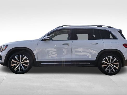 Used 2022 Mercedes-Benz GLB 250 image 8